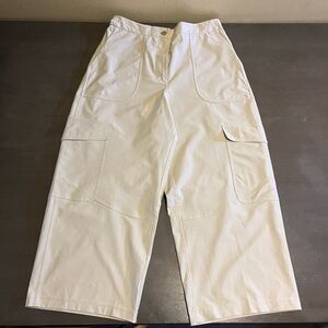 Lululemon high-waisted wide-leg cargo pants #lululemon #wideleg